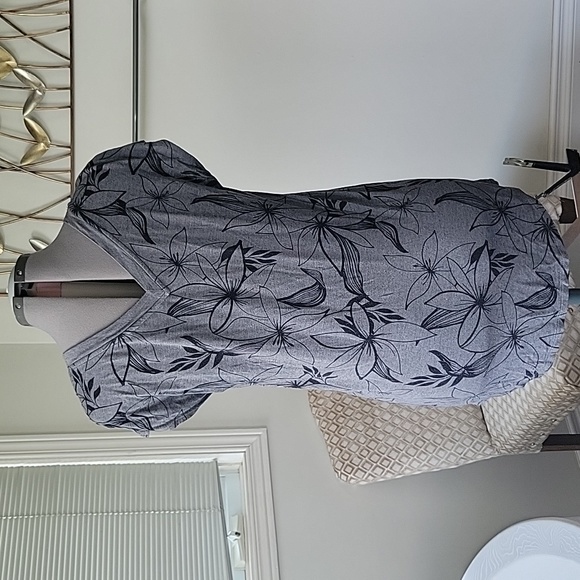 Womens tunic top-grey - Picture 2 of 5